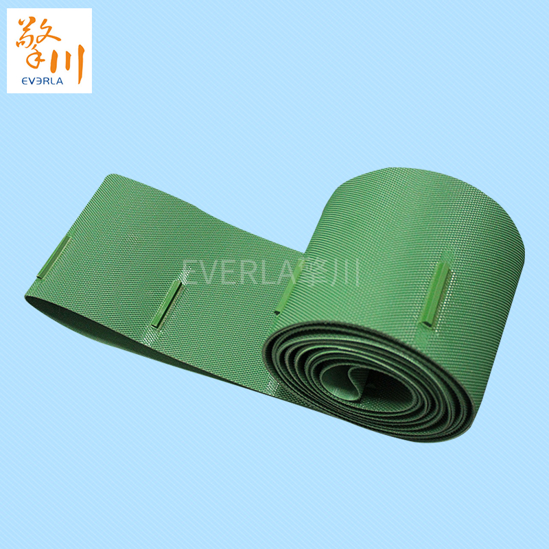 綠色花紋<a href='http://ontimecarpet.com/shusongdai/' target='_blank'><u>輸送帶</u></a>的圖片