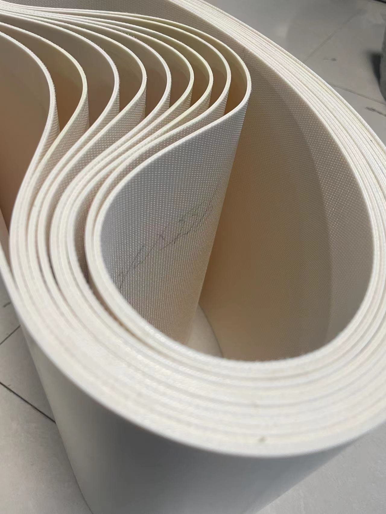 <a href='http://ontimecarpet.com/' target='_blank'><u>工業(yè)皮帶</u></a>廠家